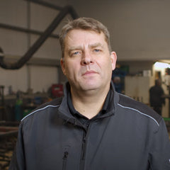 Hören Sie von Key Account Manager Craig Hutchinson, was HMT zu bieten hat Hören Sie von Key Account Manager Craig Hutchinson, was HMT zu bieten hat